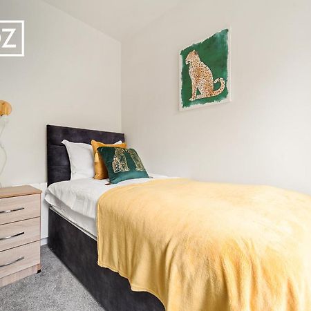 Spacious 4 Bedroom 3 Bath House For Families & Contractors With Free Parking, Fast Wi-Fi & Netflix By Firoz Property Management Leeds  Ngoại thất bức ảnh