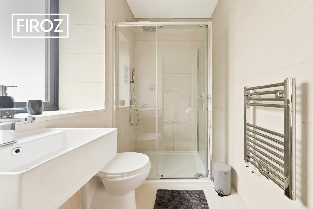 Spacious 4 Bedroom 3 Bath House For Families & Contractors With Free Parking, Fast Wi-Fi & Netflix By Firoz Property Management Leeds  Ngoại thất bức ảnh