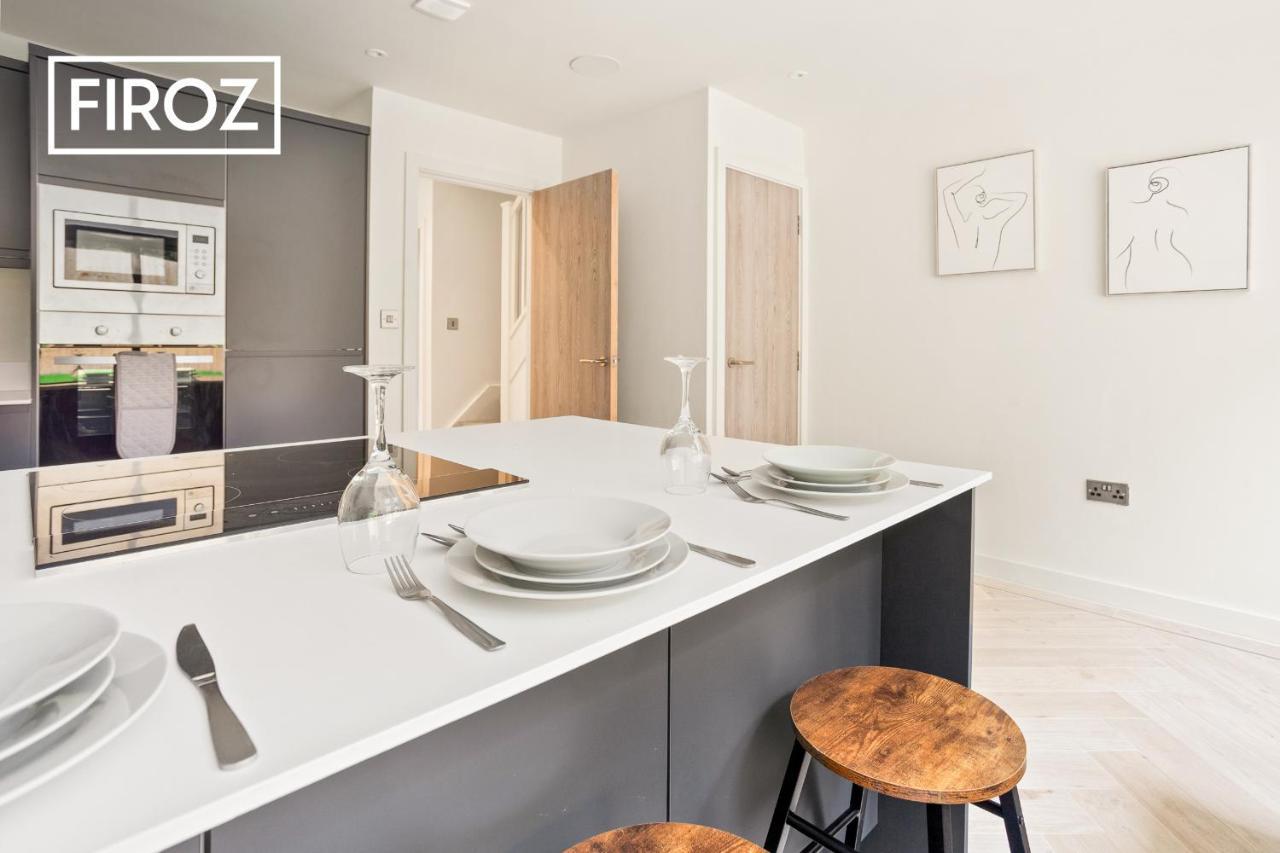 Spacious 4 Bedroom 3 Bath House For Families & Contractors With Free Parking, Fast Wi-Fi & Netflix By Firoz Property Management Leeds  Ngoại thất bức ảnh