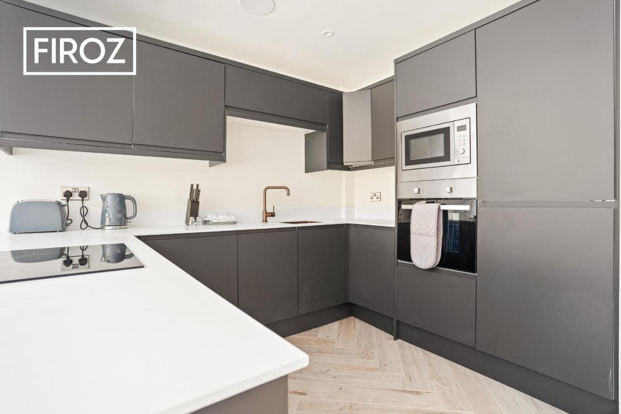 Spacious 4 Bedroom 3 Bath House For Families & Contractors With Free Parking, Fast Wi-Fi & Netflix By Firoz Property Management Leeds  Ngoại thất bức ảnh